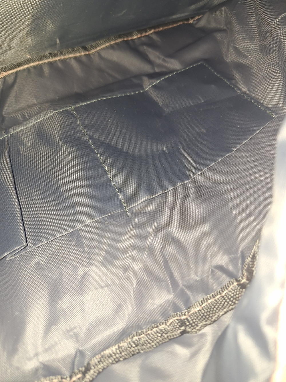 The NEW Boutique Quilted Blush Travel Duffel Bag NWOT - Picture 3 of 7